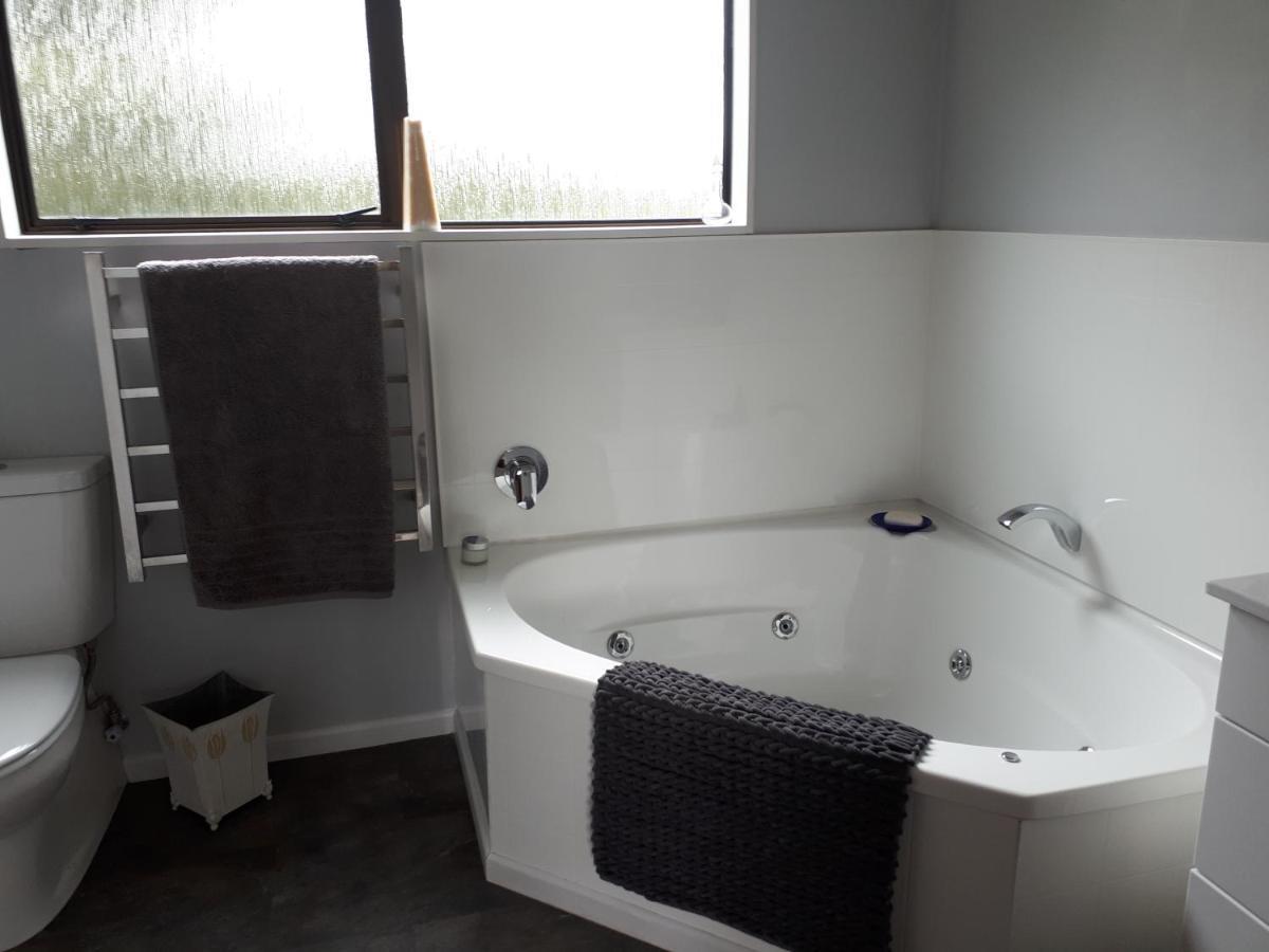 Rangaroa Heights Bed and Breakfast Taumarunui Exteriör bild